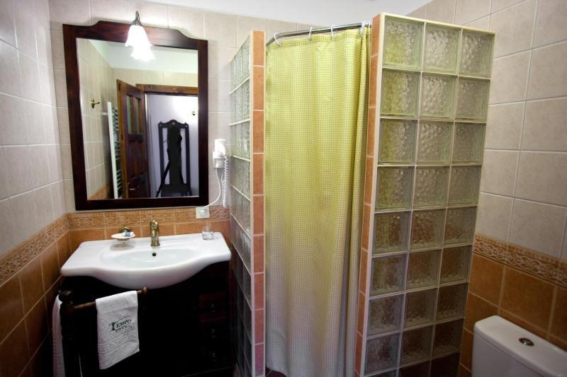 Pension Tempo Targu Mures Room photo