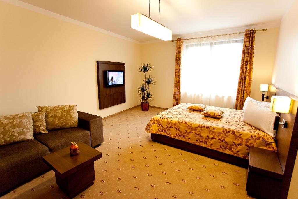 Pension Tempo Targu Mures Exterior photo