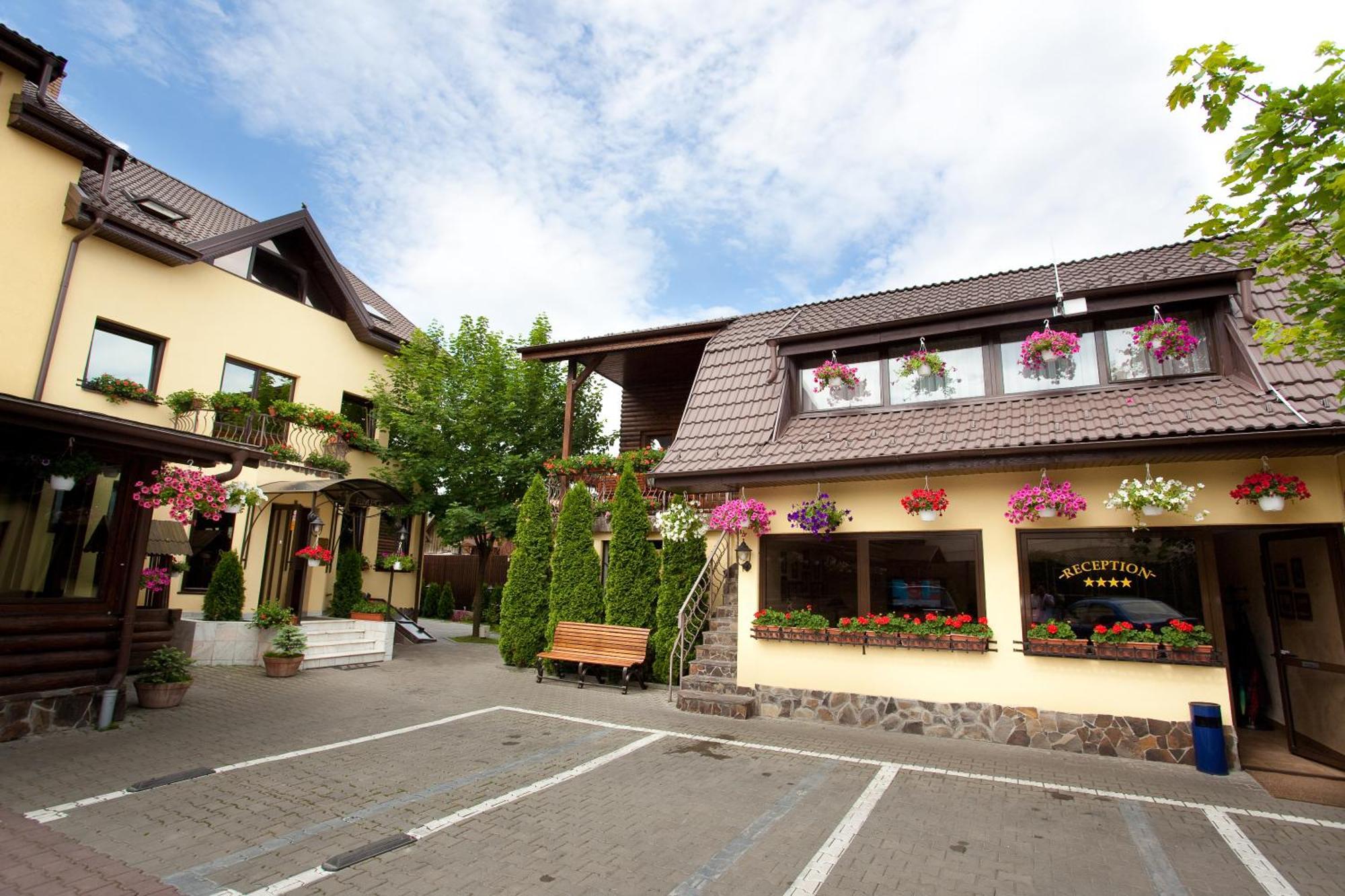 Pension Tempo Targu Mures Exterior photo