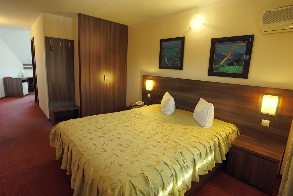 Pension Tempo Targu Mures Exterior photo