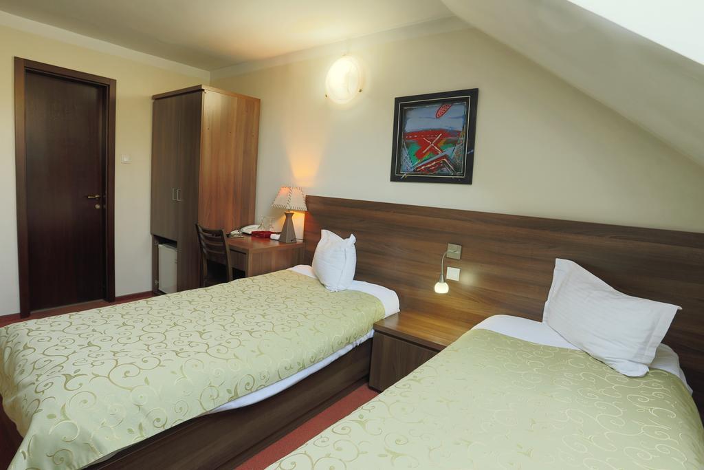 Pension Tempo Targu Mures Exterior photo