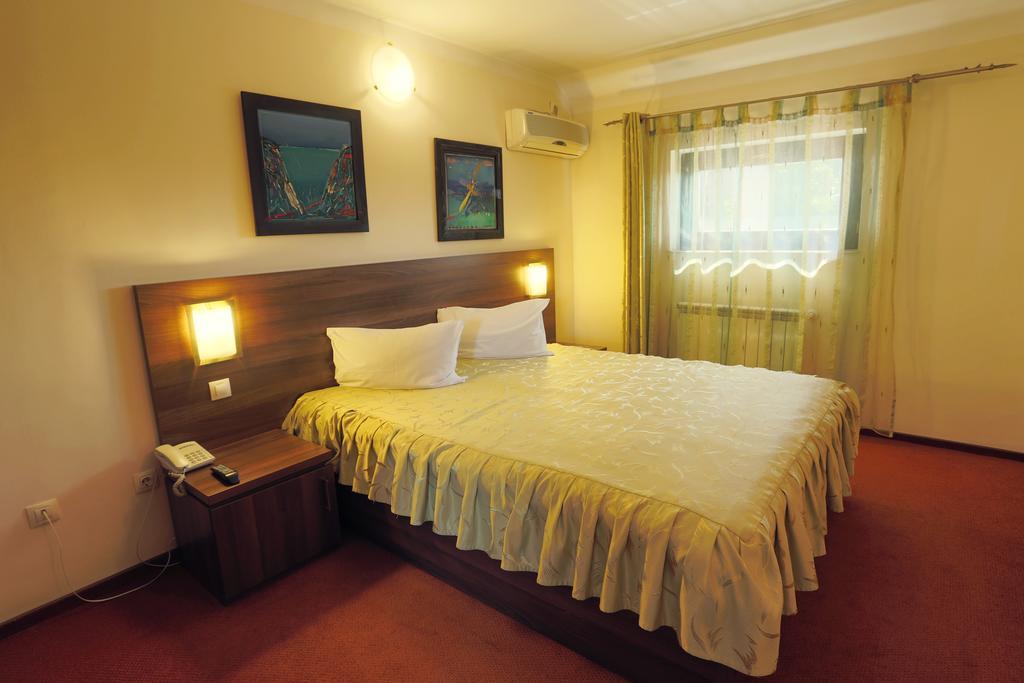 Pension Tempo Targu Mures Exterior photo